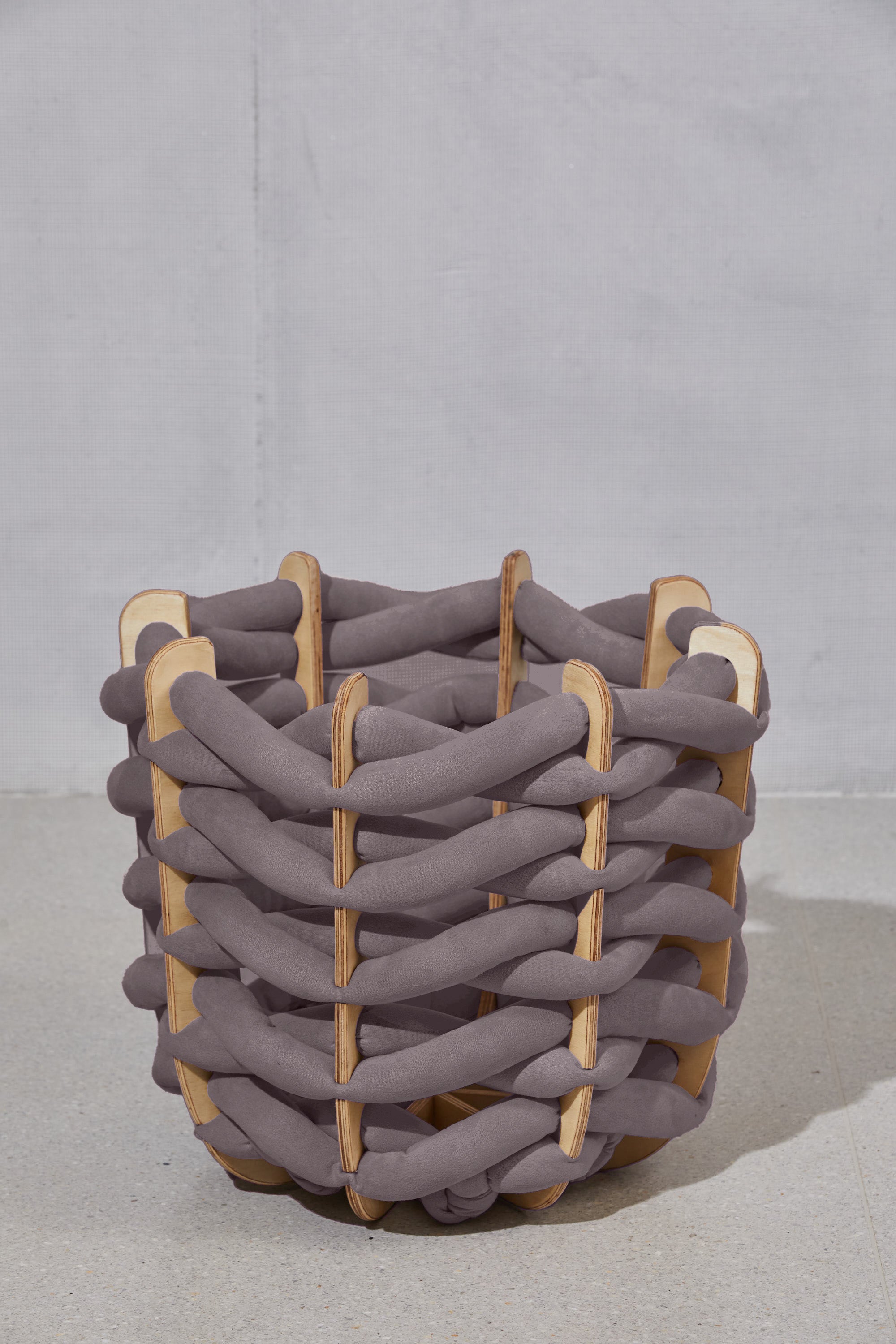 (L) Hull Basket in Graphite Ultra suede